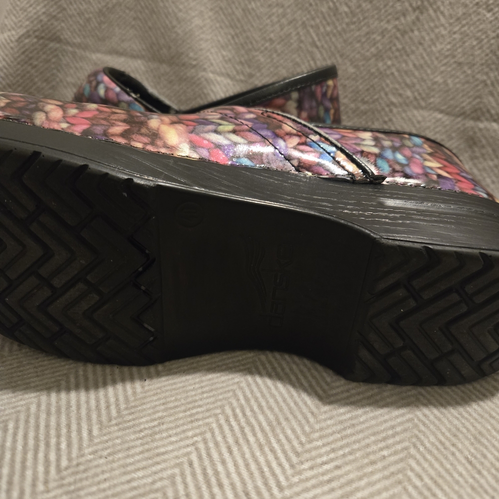 Dansko Multicolor Knit Pattern Clogs - image 6